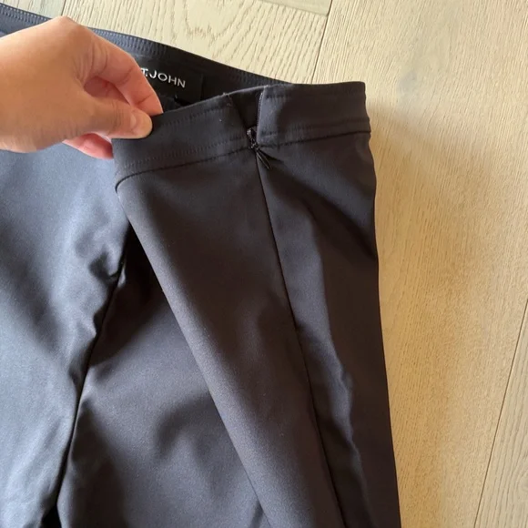 St. John Classic Black Cropped Pants - Picture 2 of 5